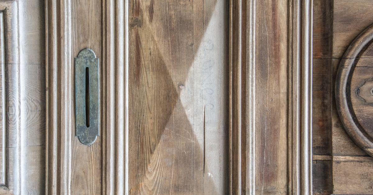 front door lock key — Paterson Locksmiths