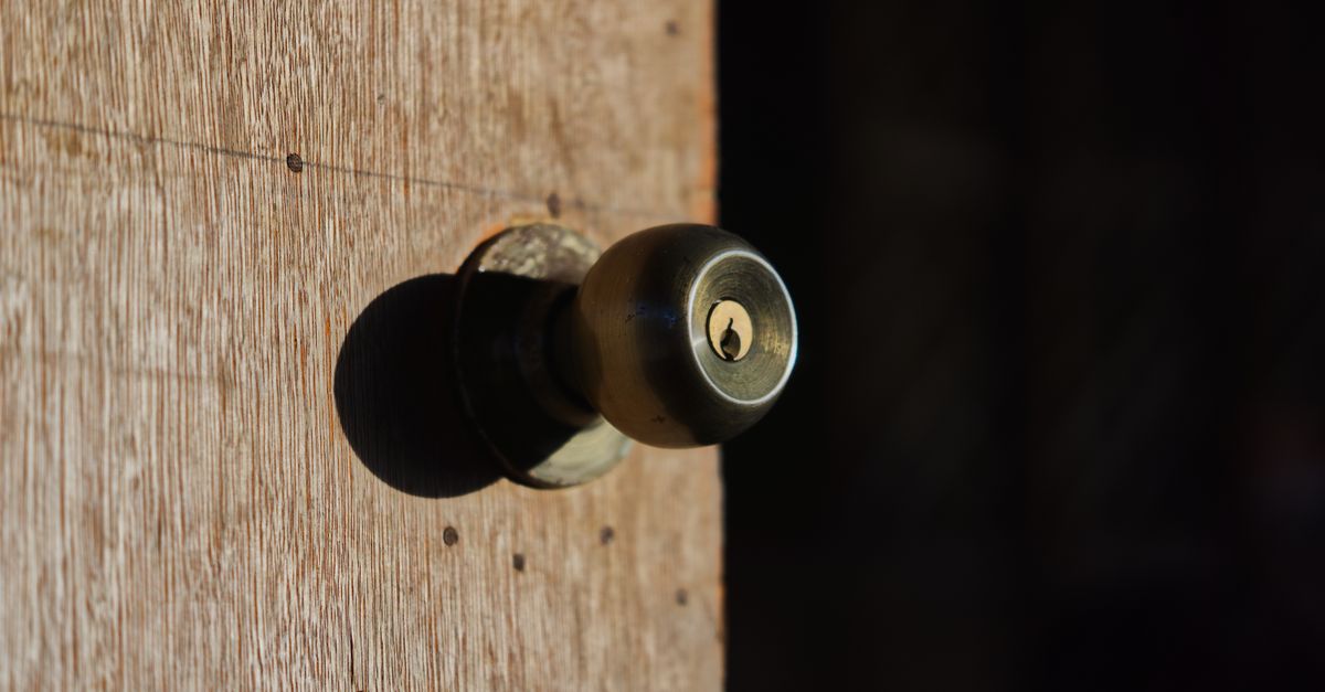 locksmith service technician — Paterson Locksmiths